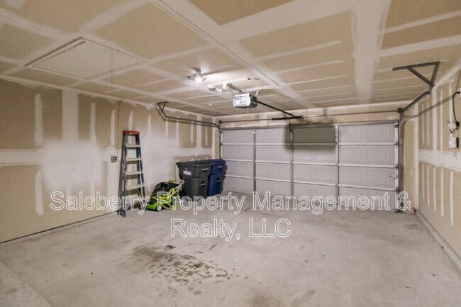 Building Photo - 504 Byron Nelson Dr