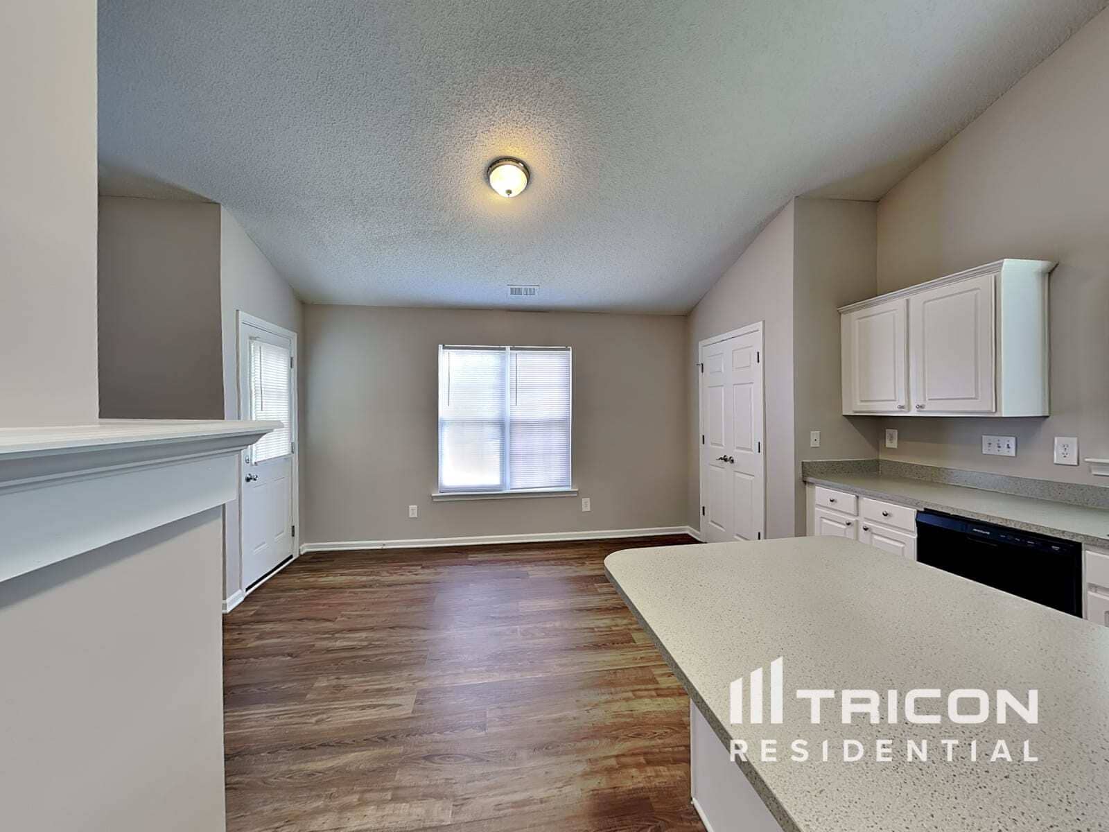 Building Photo - 5804 Avian Pl