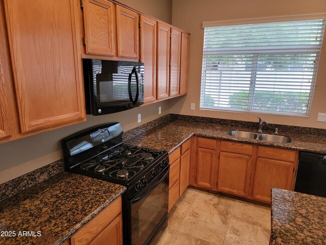 Building Photo - 22373 N 68th Dr