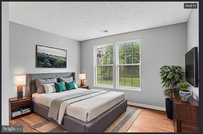 Building Photo - 5620 Avonshire Pl