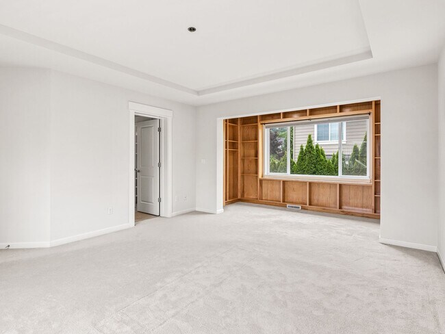 Building Photo - Spacious 4Bd Redmond Home