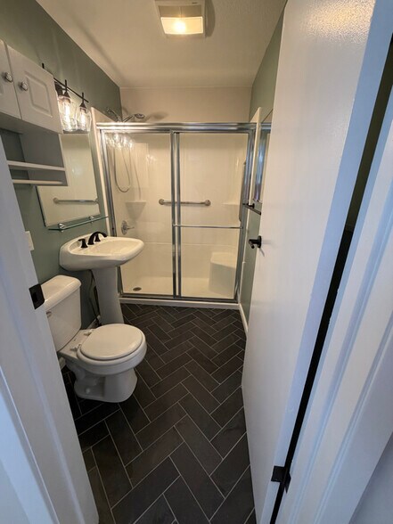 Building Photo - 301 Leif Erikson Dr