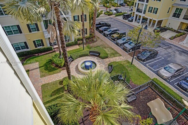Building Photo - 226 N Latitude Cir