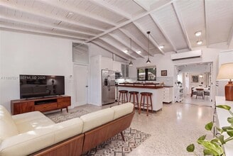 Building Photo - 7720 SW 59th Ct