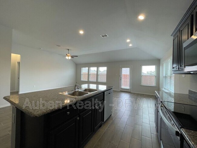 Building Photo - 5752 Brookville Dr