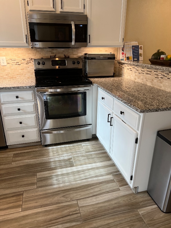 Building Photo - 8743 W Cornell Ave