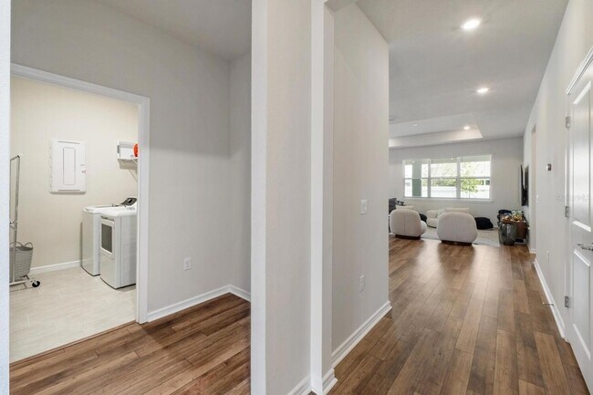 Building Photo - 13673 Fresh Ivy St