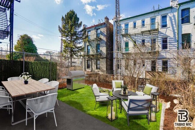 Primary Photo - 3 bedroom in RIDGEWOOD NY 11385
