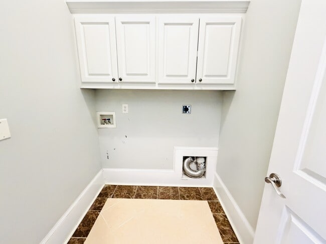 Building Photo - 33 Golden Spur Ln