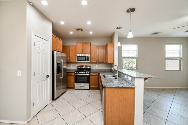 Building Photo - 7205 W Jones Ave