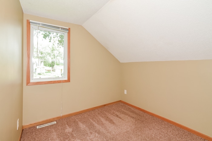 Building Photo - 123 4th Ave E