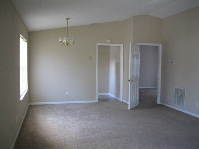 Building Photo - 103 Chance Ln