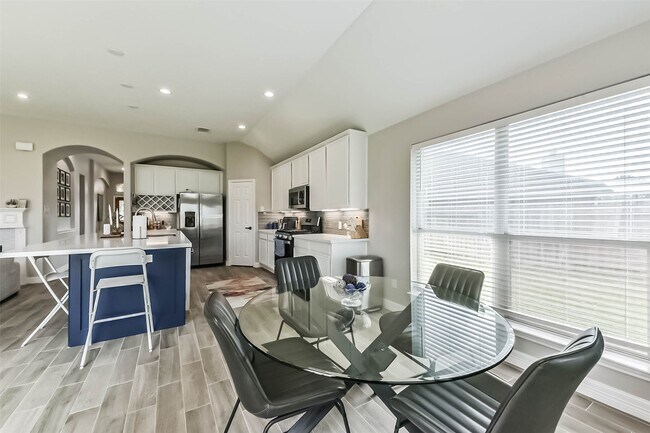 Building Photo - 10303 Stanbrook Dr