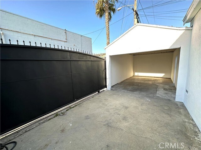 Building Photo - 9320 Normandie Ave