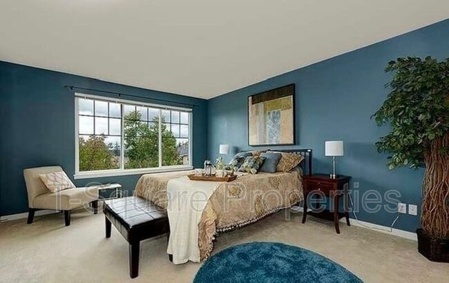 Building Photo - 1693 NE Juneberry St