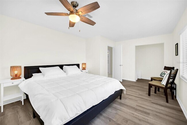 Building Photo - 5 SE Ocale Way