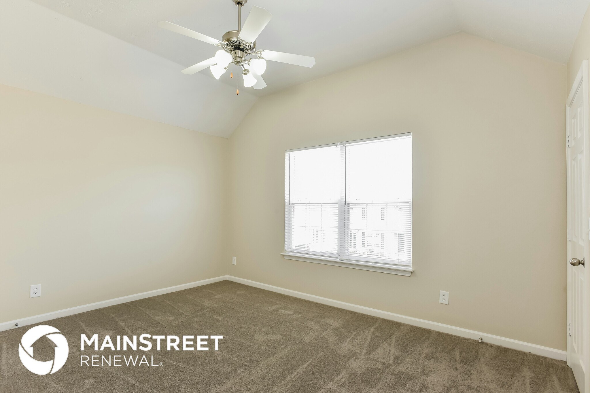 Building Photo - 6058 Cullen Dr