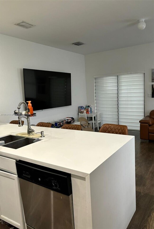 Building Photo - 8986 W 35th Way