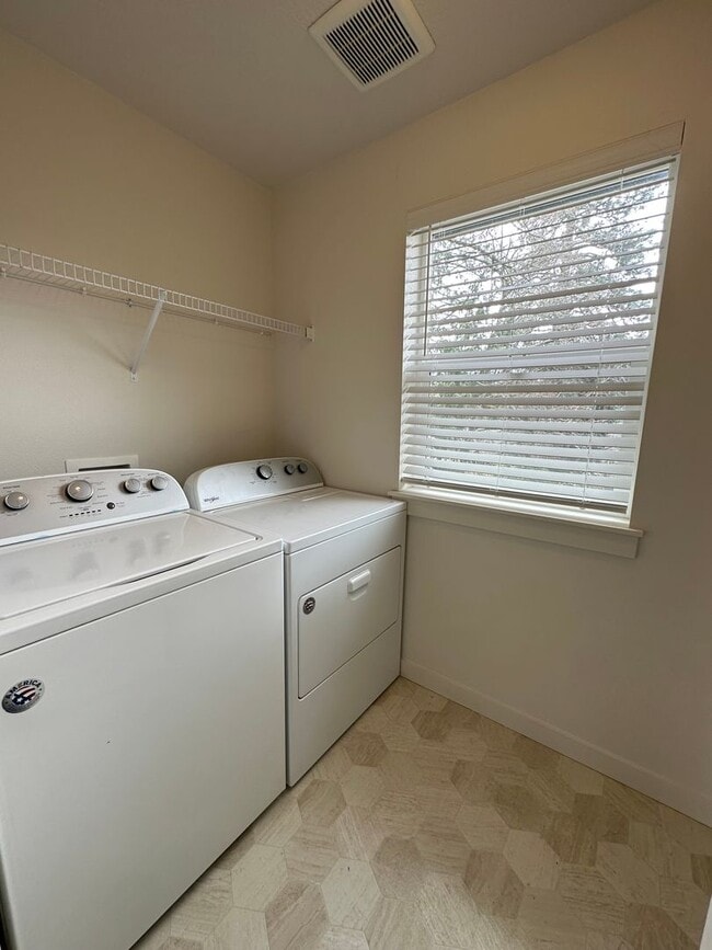 Building Photo - 9714 Windswept Pl