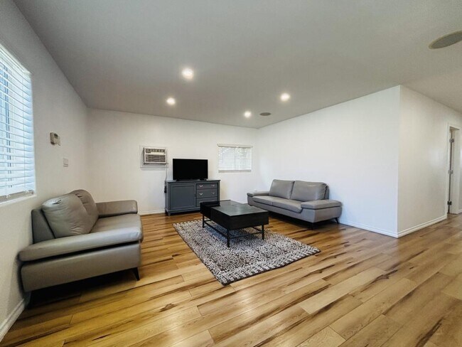 Building Photo - 16875 Orangecrest Ct
