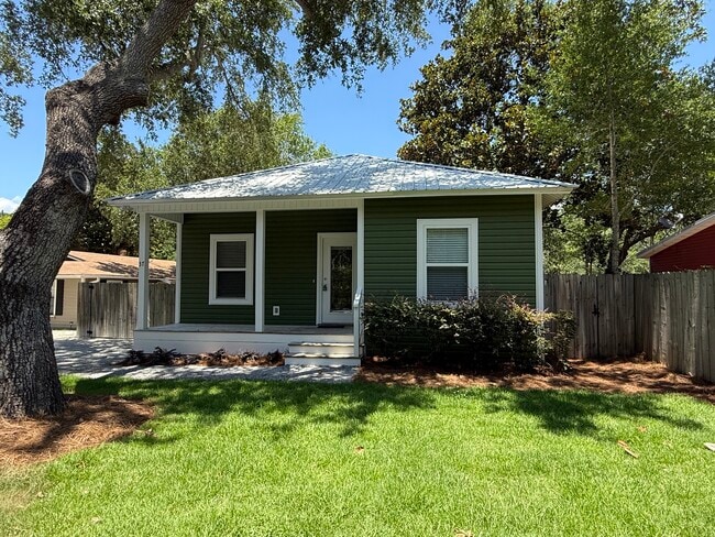 Building Photo - 37 Bayou Rd