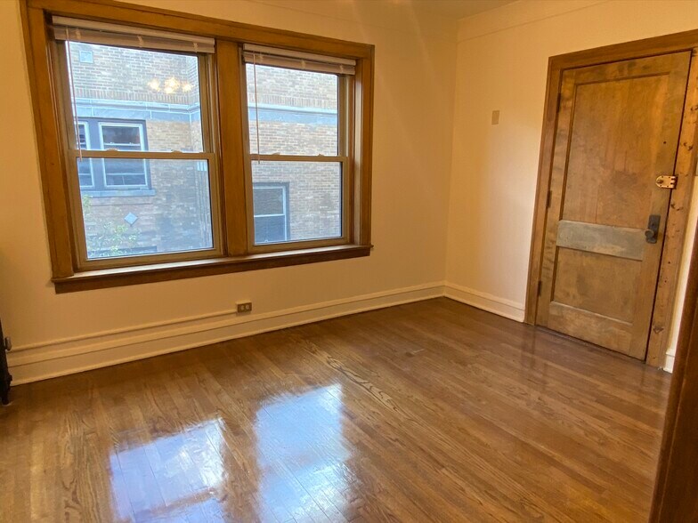 2335 45 N. Geneva Terrace 23352345 N Geneva Ter Chicago IL 60614