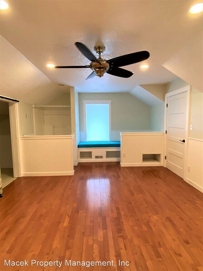 Building Photo - 4 br, 4.5 bath House - 3501 11th Street NE