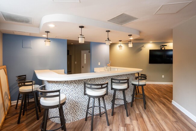 Building Photo - 2111 Wisconsin Ave NW