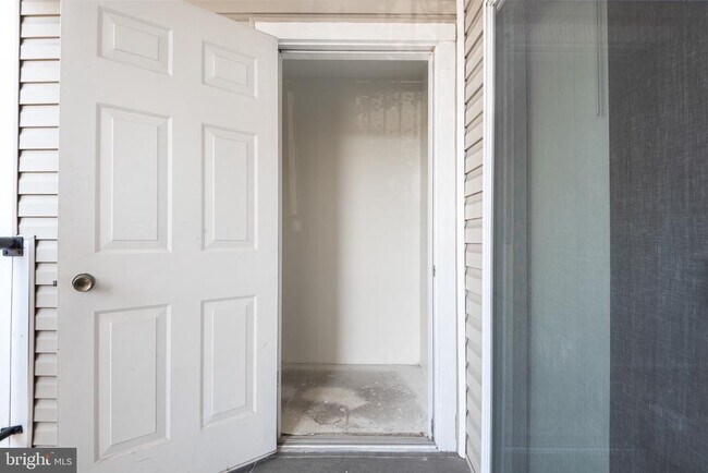 Building Photo - 3313 Wyndham Cir