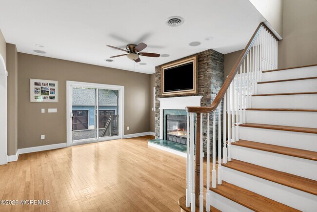 Building Photo - 3 Monmouth Pl