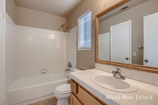 Building Photo - 2317 Jasmine Garden Dr