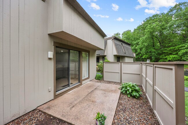 Building Photo - 46 Mallard Dr