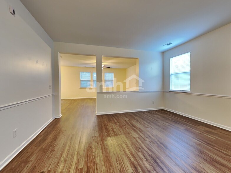 Building Photo - 113 Education Blvd