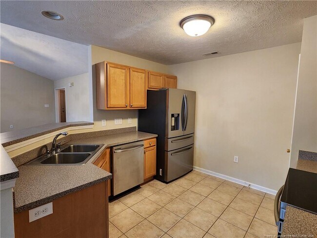 Building Photo - 3347 Broomsgrove Dr