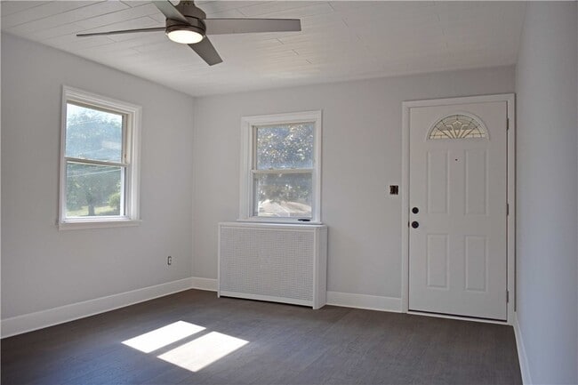Building Photo - 905 Burchfield Rd