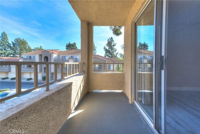 Building Photo - Beautiful 2 bedroom 2 bath condo in Corona...