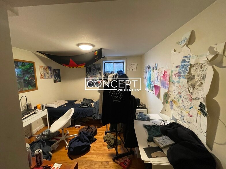 Building Photo - 1426 Commonwealth Ave