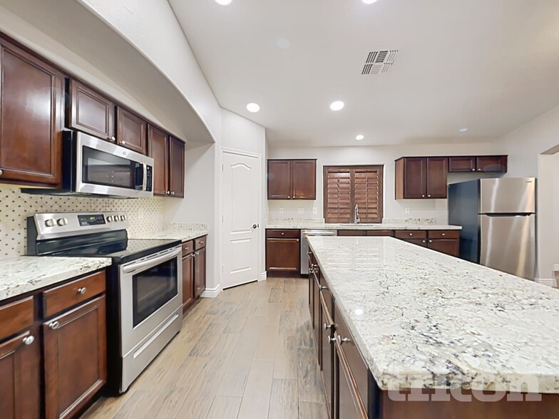 Building Photo - 4227 S 104th Ave