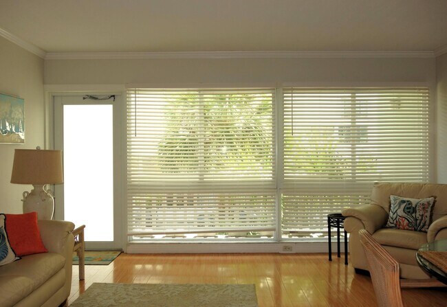 Building Photo - 2020 Terra Mar Dr