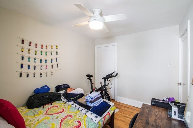 Building Photo - Two Bed Graduate Hospital Apartment
