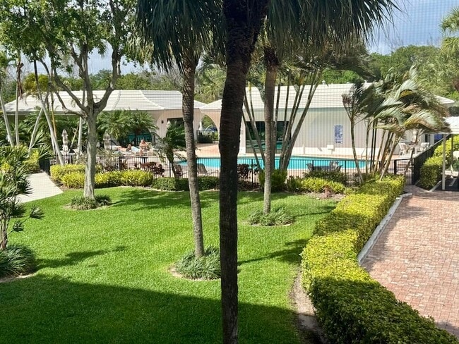 Building Photo - 1629 Riverview Rd