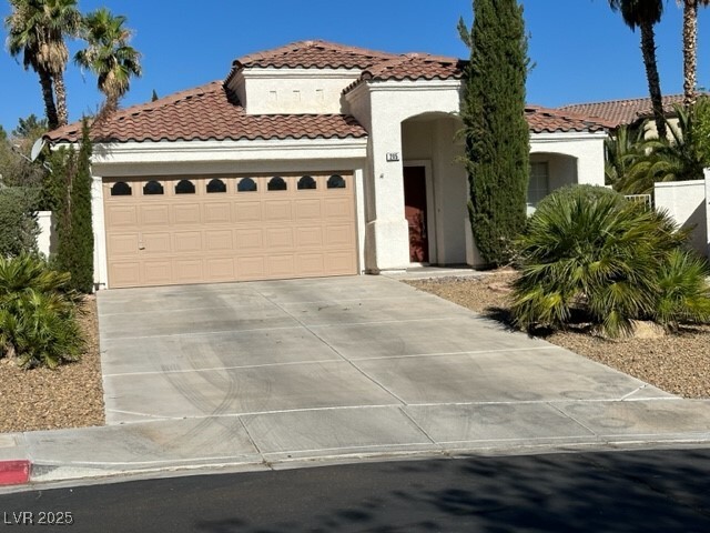 Primary Photo - 285 Spring Palms St