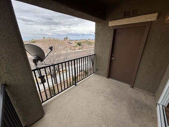 Building Photo - Beautiful 3Bed/2Bath/1Car Condo in Sky Pointe Community – Northwest Las Vegas!