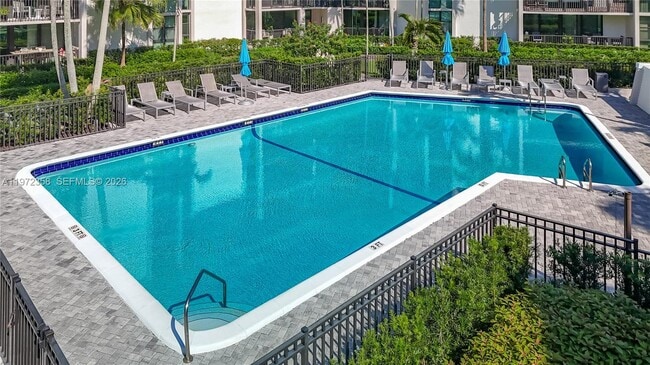 Building Photo - 1350 River Reach Dr