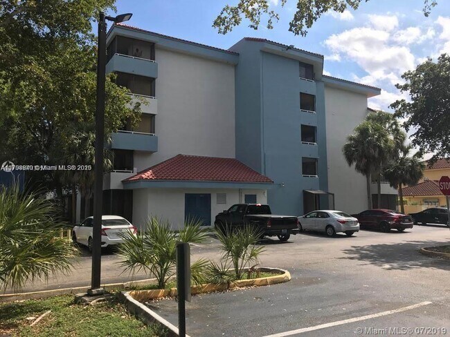 Building Photo - 8205 SW 152nd Ave