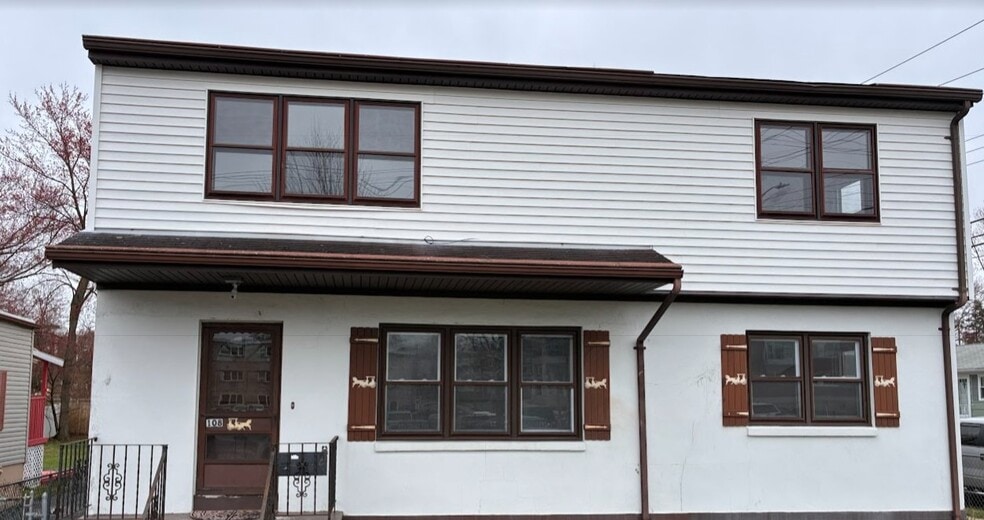 Building Photo - 108 Ruden St