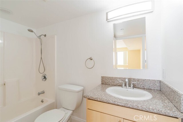 Building Photo - 1466 Tamarind Ave
