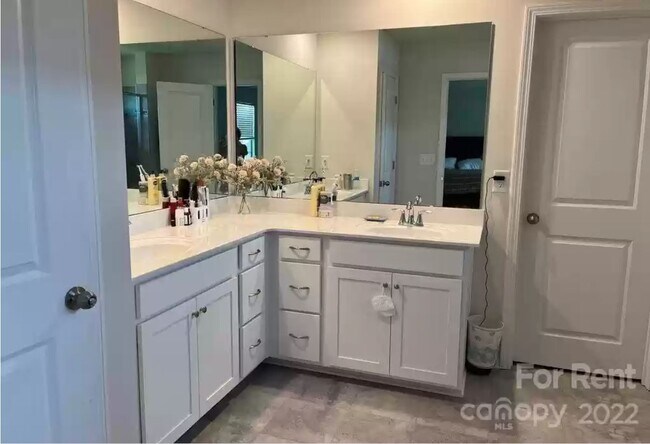 Building Photo - 1713 Wildwood Terrace Trl