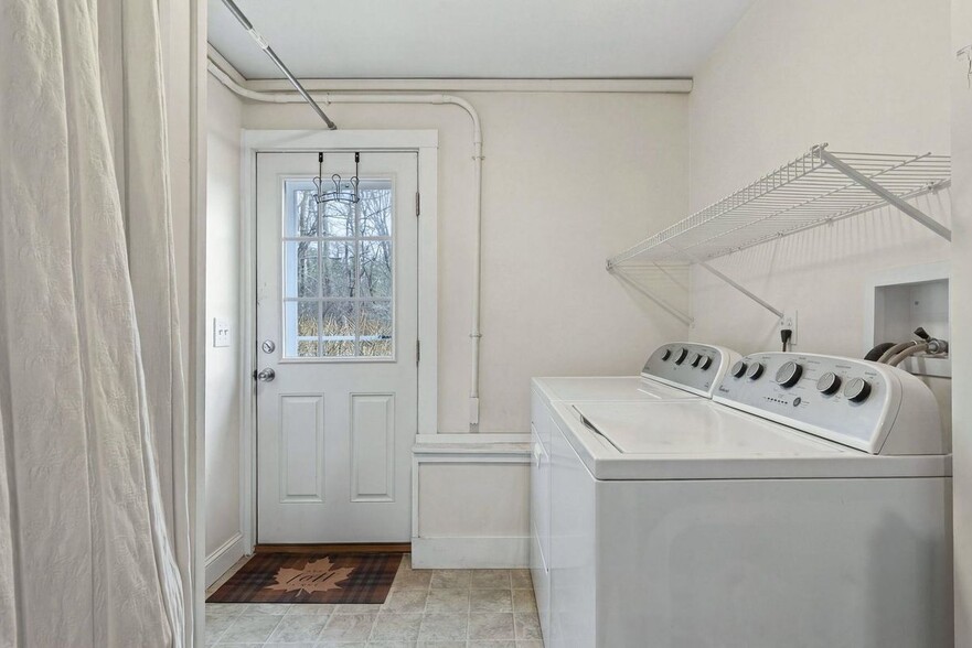 Building Photo - 178 Exeter