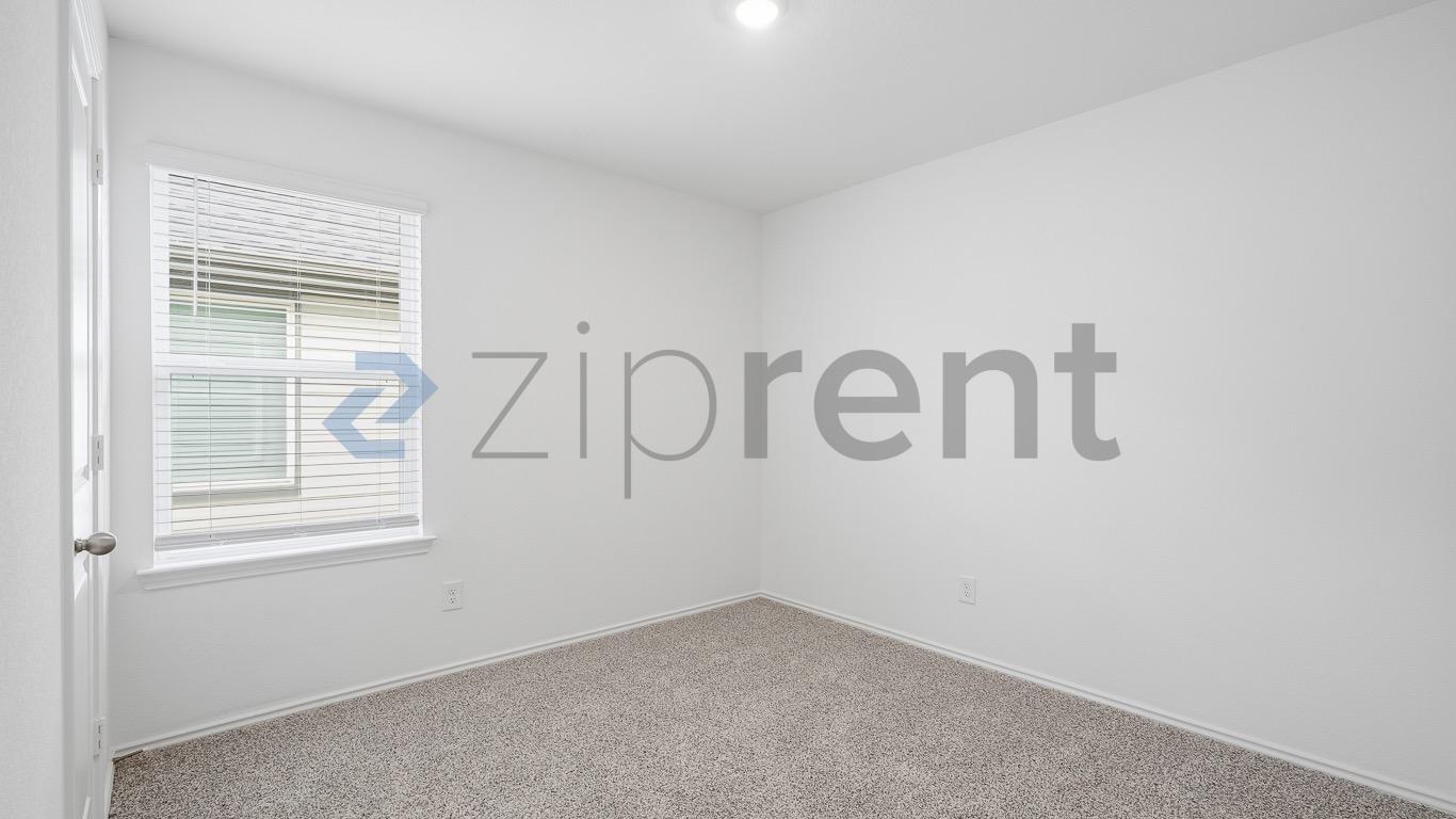 Building Photo - Unit